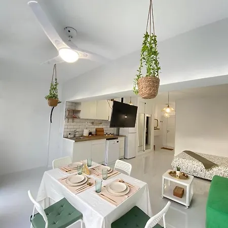 Апартаменты Paradise Studio Belair Wifi, Piscina, Parking *